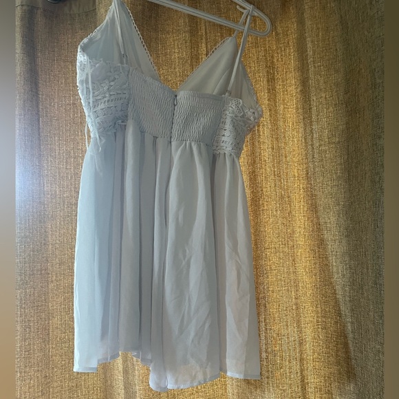 White romper - Picture 2 of 2